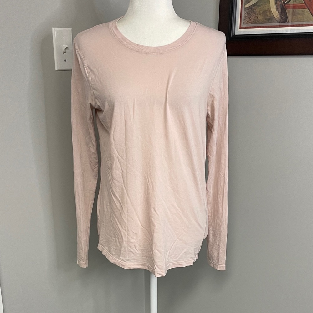Lululemon Athletica Light Pink Long Sleeve Top size 12/14 lightweight tshirt